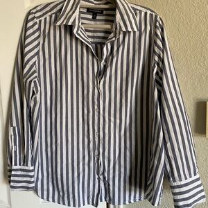 Banana Republic Black and White Casual Button Down Shirt